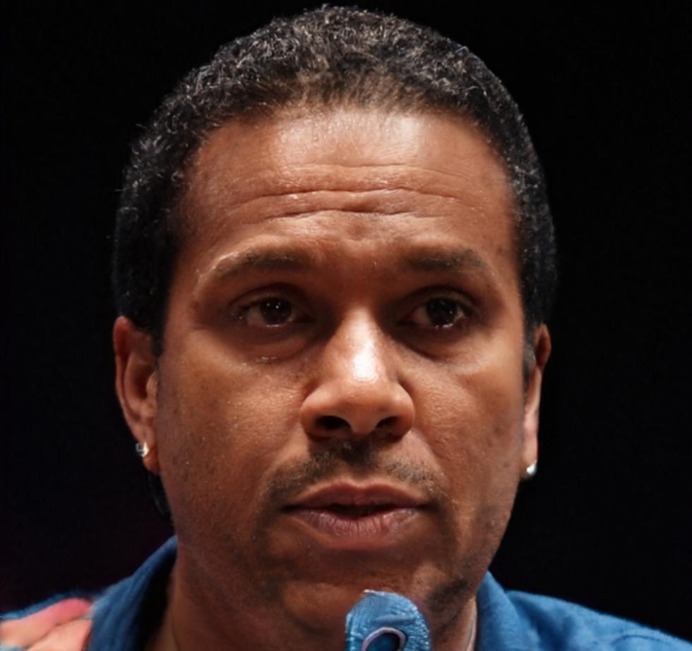 Retrato de Fabricio Naím, coordinador de programas y entrenador asistente